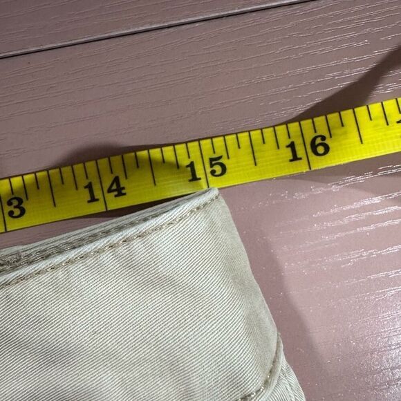 Banana Republic Tan City Chino Shorts - Picture 6 of 6